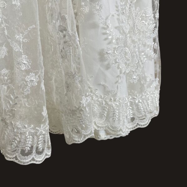 Vintage Lace Wedding Dress Hemline